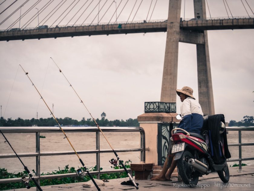 ベトナム　ミトー　メコン川　長距離路線バス