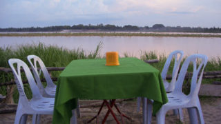 懐かしのメコン河畔屋台で念願のビアラオを傾ける | ラオス旅行記【果たして僕は結婚出来るのか？】