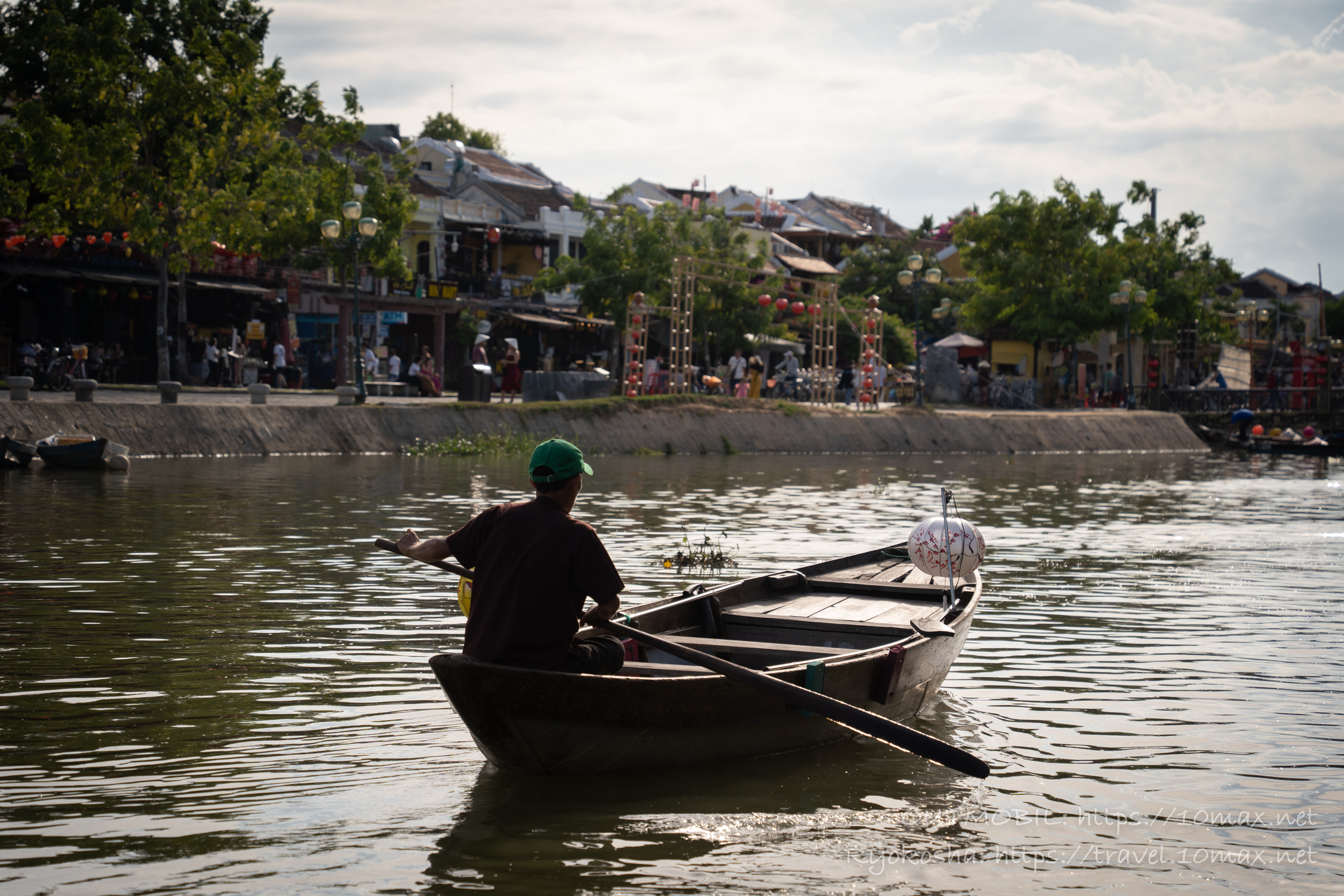 ホイアン　トゥボン川　ボート　町並み　旧市街　ベトナム