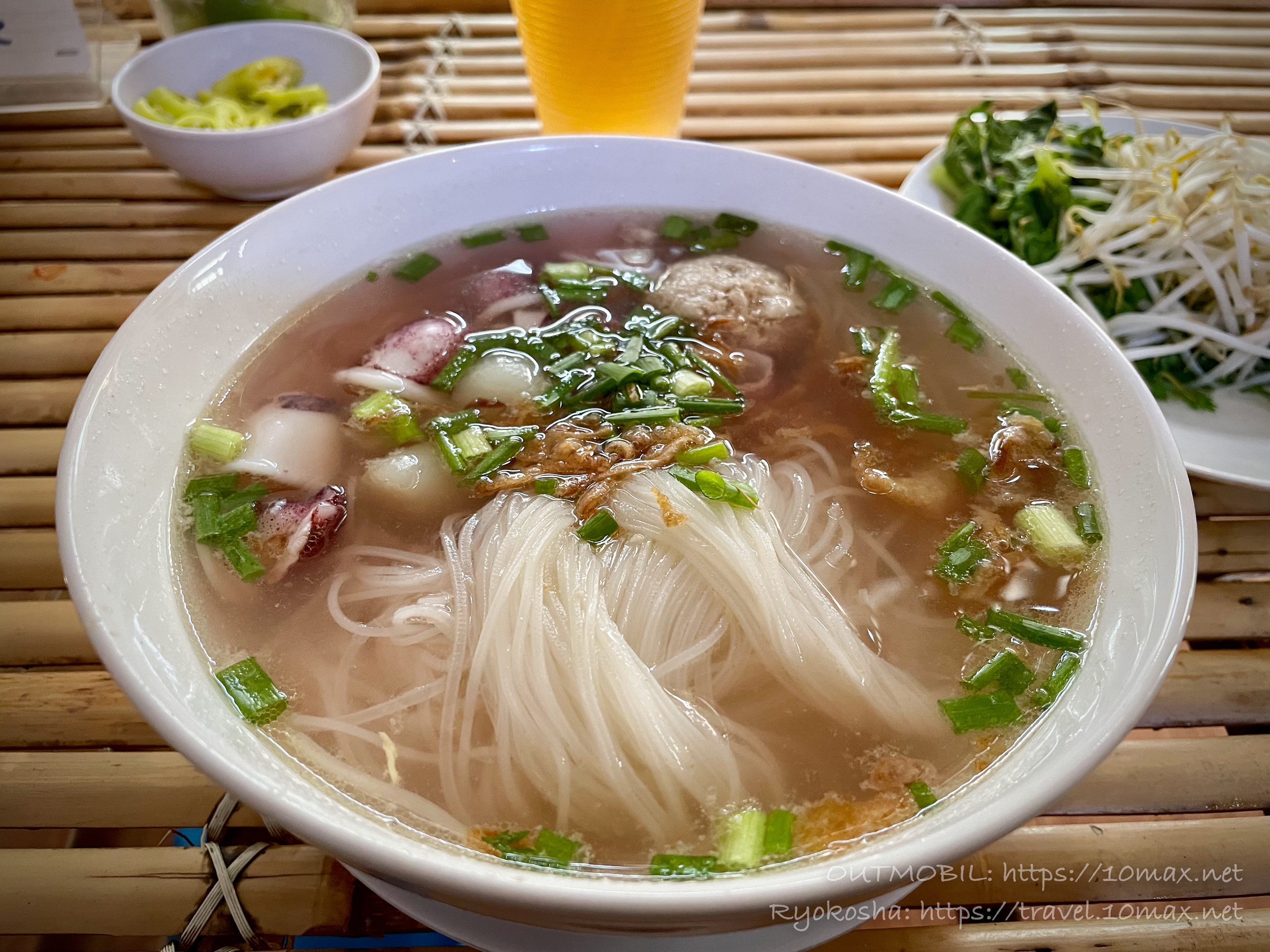 フーティウ（ベトナム麺）, Hủ Tiếu Mực Ông Già Chính Gốc, ローカルグルメ, ホーチミン
