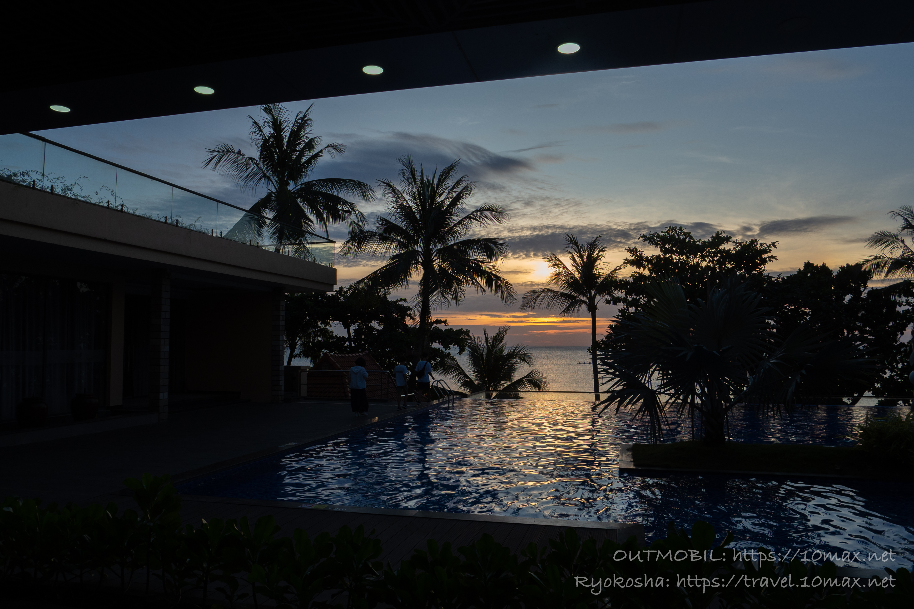 夕陽　キムホアリゾートフーコック（Kim Hoa Resort Phu Quoq） ビーチ目の前　リーズナブルなおすすめホテル