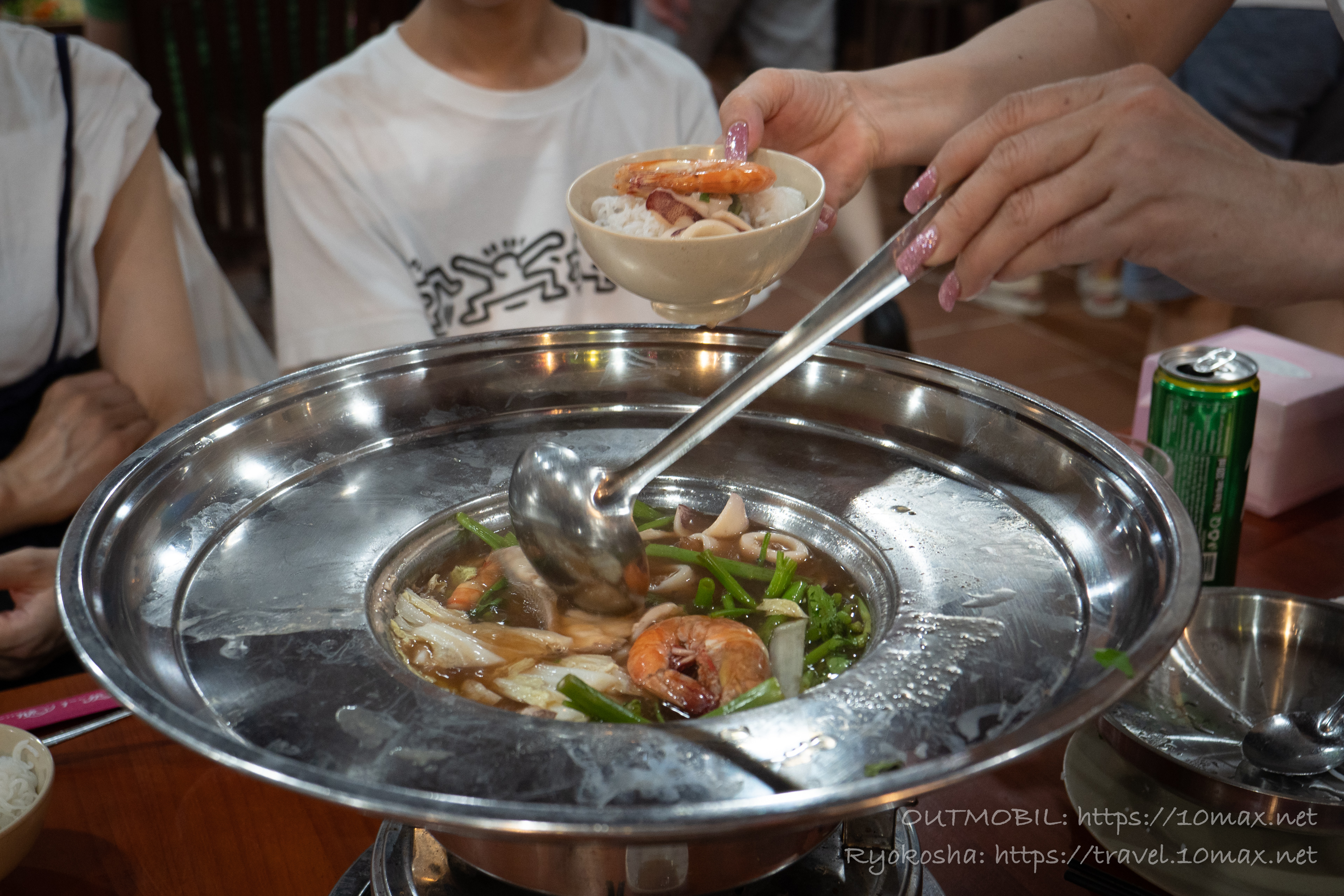 Ra Khơi フーコック島グルメ　タイ式海鮮鍋