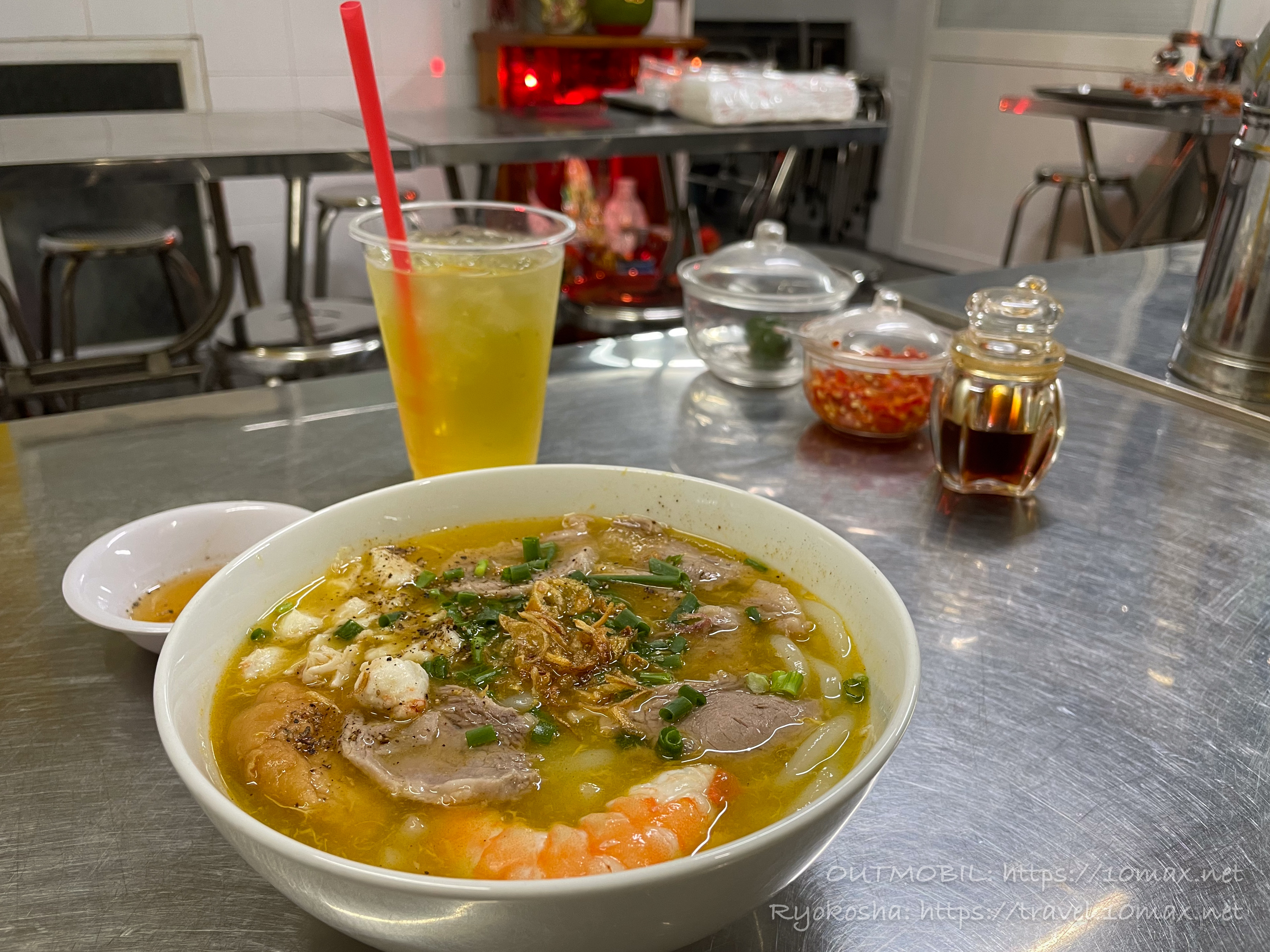 ホーチミン1区の蟹うどんの名店「Bánh Canh Cua」