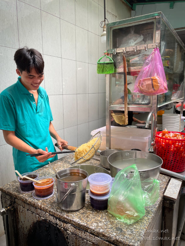 海記麺家（Hải Ký Mì Gia）の厨房, ダックヌードル, ホーチミンのチャイナタウン