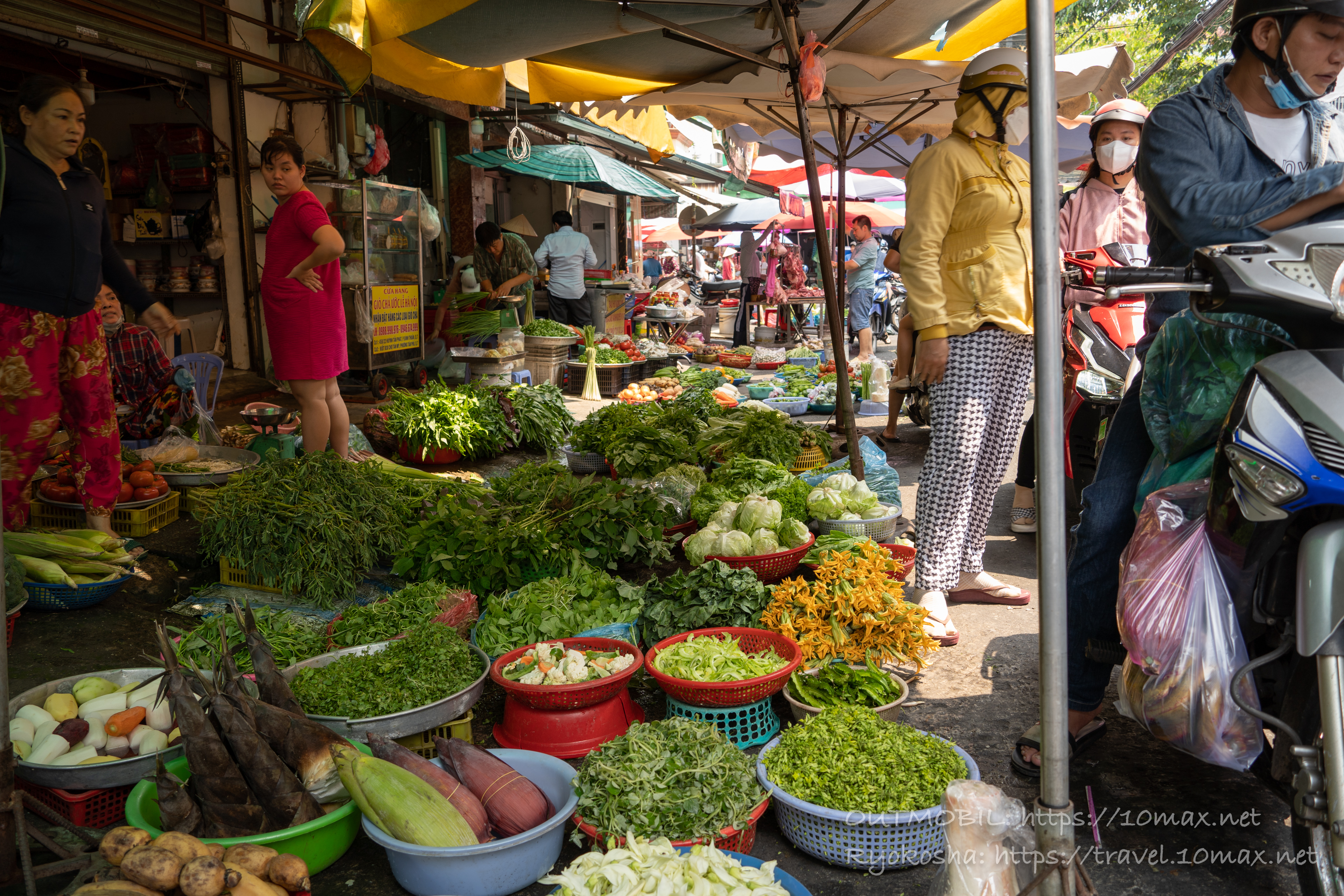 Chợ Tân Mỹ（タンミー市場）外の野菜売り場, ホーチミン