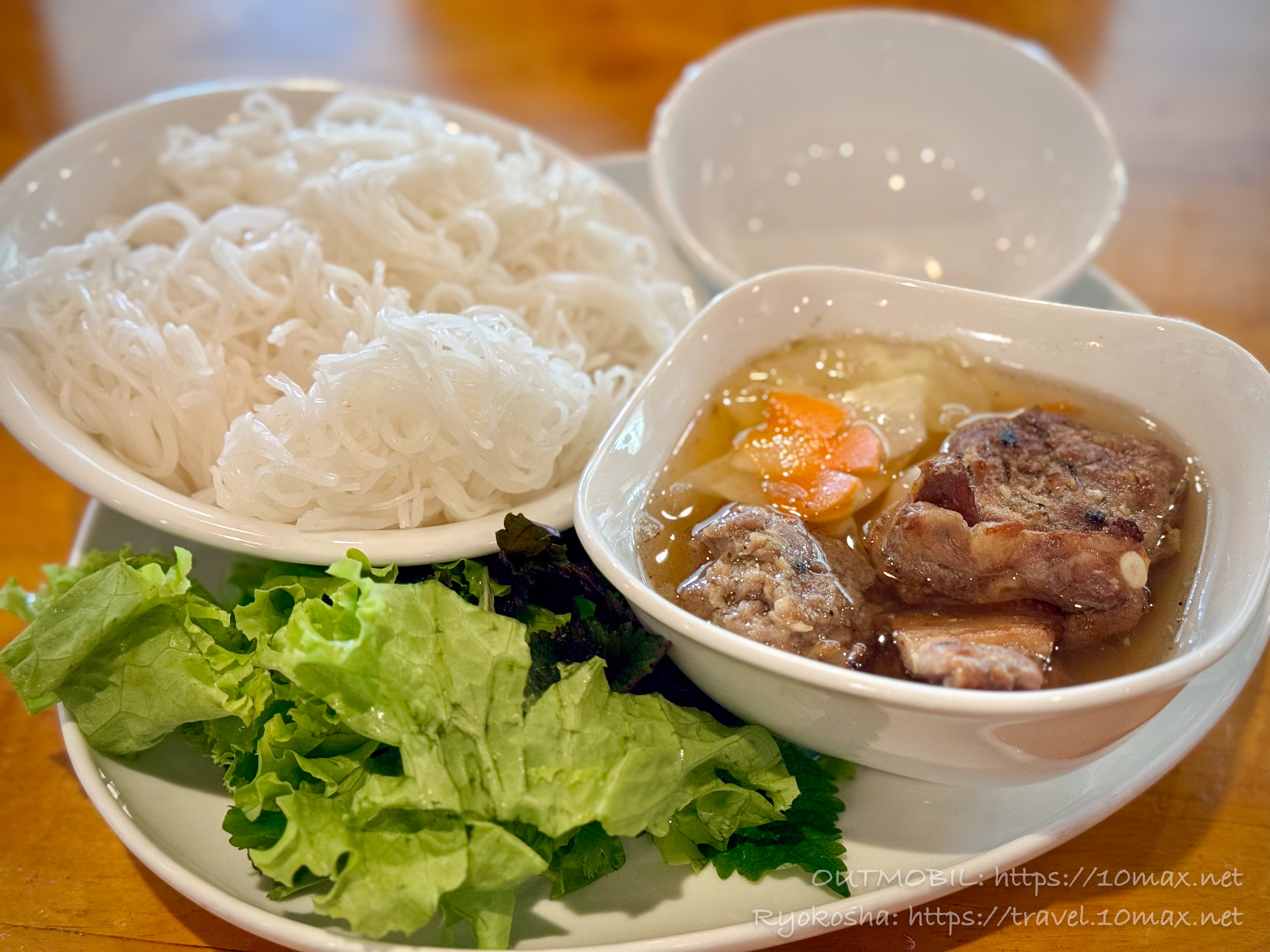 ブンチャー, Hương Xưa, ハノイ麺料理レストラン, ホーチミン7区フーミーフン