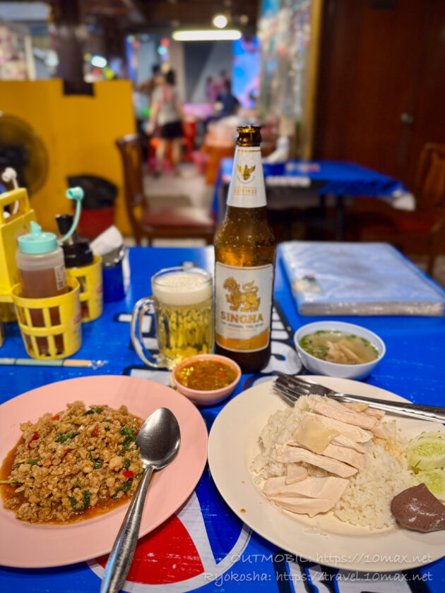 カオマンガイとラーブ, Jarunee, プロンポン駅前の食堂, バンコク, タイ