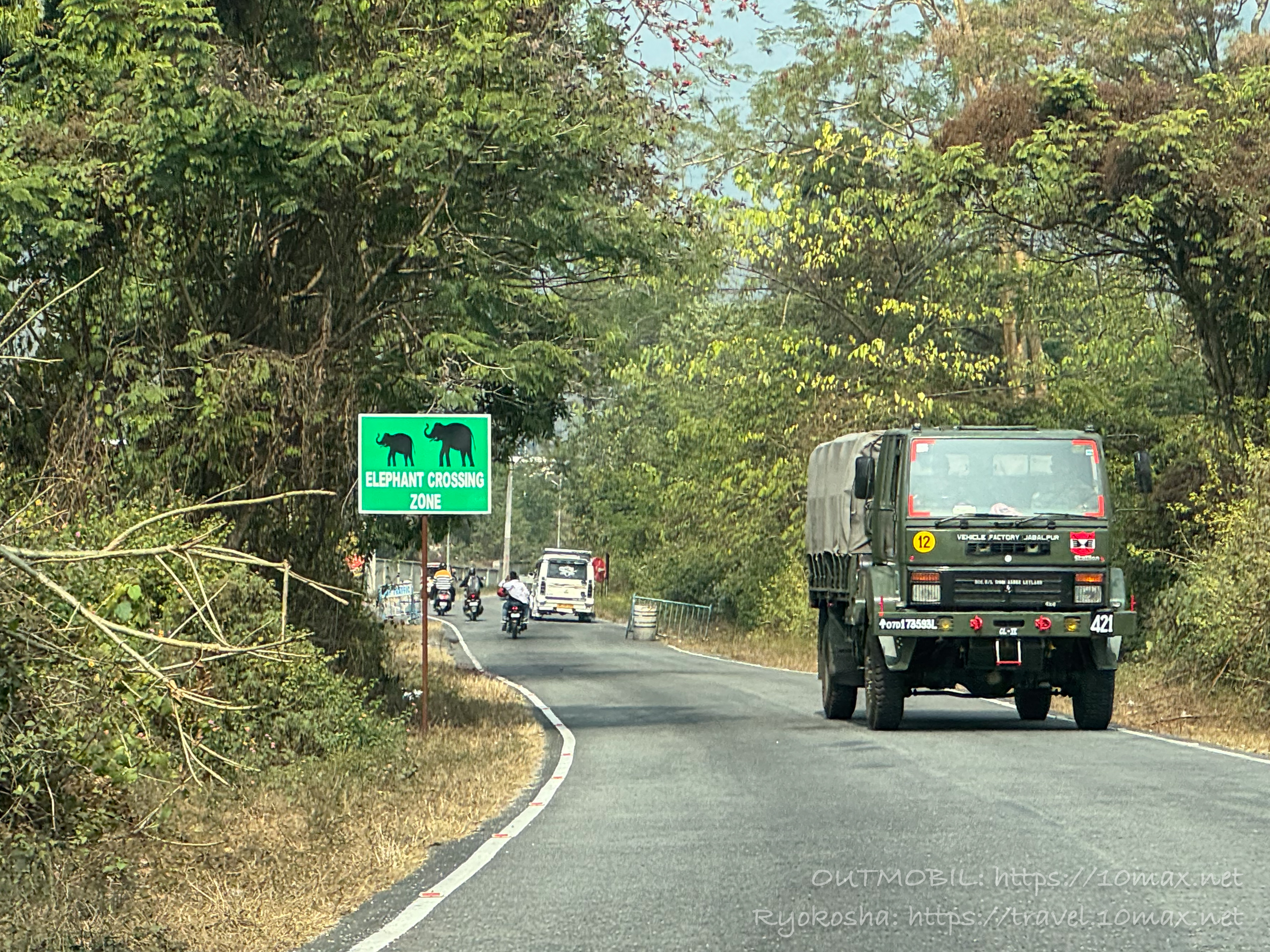 ゾウの標識, シリグリからダージリンへの道, インド