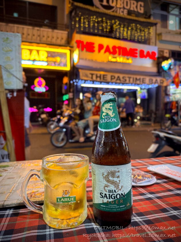 ビアサイゴンの瓶とジョッキ